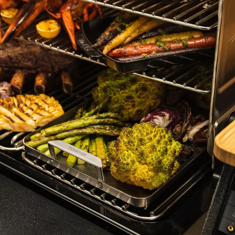 traeger-modifire-fish-veggie-tray-lifestlye-3